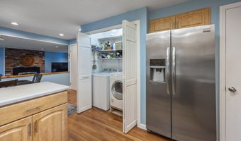 745 Rustic Ln, Cheshire, CT 06410