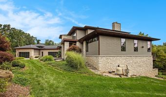307 Windy Crest Dr, Ann Arbor, MI 48105