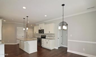 400 Legacy Lakes Way, Aberdeen, NC 28315