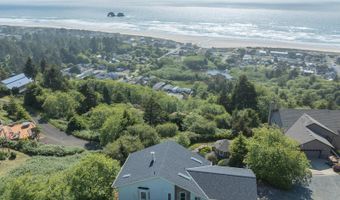 461 S Home Ct, Rockaway Beach, OR 97136