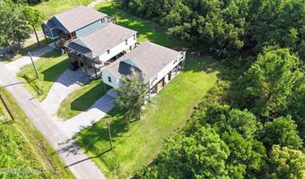5114 Oak St, Bay St. Louis, MS 39520