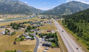 404 SNAKE RIVER Dr, Alpine, WY 83128
