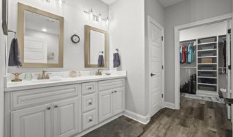 121 Grande View Dr, Biloxi, MS 39531