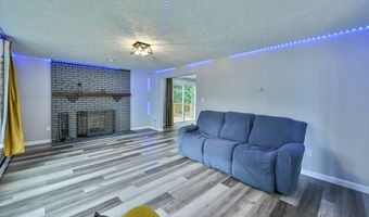 48 Central St, Auburn, MA 01501