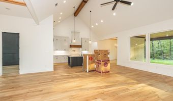6047 Charley Pl, Benton, AR 72019