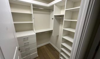 7171 WOODMONT Ave 606, Bethesda, MD 20815