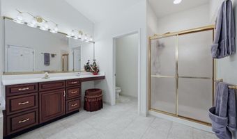 17 WATERTON Dr, Bear, DE 19701