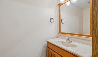 1340 Alderwood Dr, Altoona, IA 50009