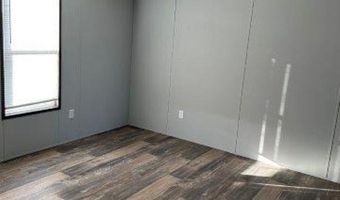 811 NE Front St, Millsap, TX 76066