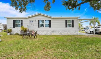 958 Pecan Cir, Barefoot Bay, FL 32976