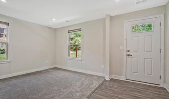 7811 SUTTER Ln, Annandale, VA 22003