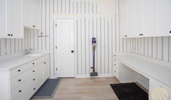 2900 Stanford Dr, Billings, MT 59102