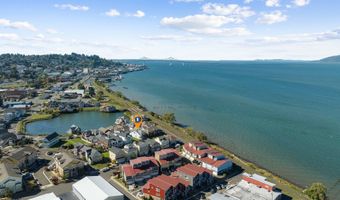 230 Roundhouse Rd, Astoria, OR 97103