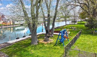 6334 Marina Dr, Algonac, MI 48001