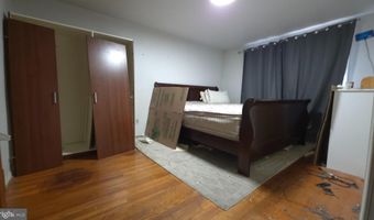 942 MIDDLEBOROUGH Rd, Baltimore, MD 21221