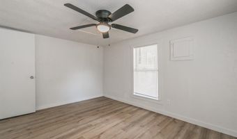 211 S Line St, Weatherford, TX 76086