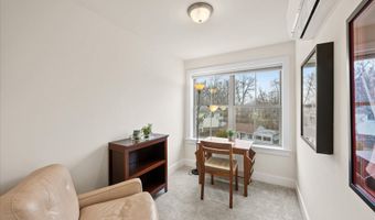 2236 S GLEBE Rd, Arlington, VA 22206