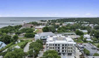 124 Court Unit # 206 St 206, Bay St. Louis, MS 39520
