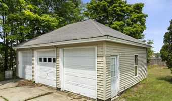 36 Vernon St, Auburn, ME 04210
