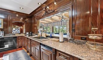 224 Chestnut Trl, Banner Elk, NC 28604