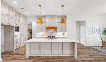 722 Julesburg Ln, Benton, LA 71006