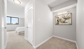 1101 S ARLINGTON RIDGE Rd 212, Arlington, VA 22202