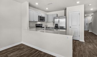 211 Maddox Dr, Aberdeen, NC 28315