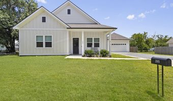 205 Caron Ln, Bay St. Louis, MS 39520
