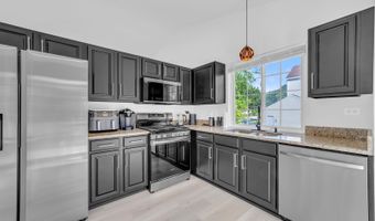 235 Aberdeen Dr, Algonquin, IL 60102