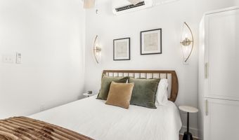 782 Water St, Biloxi, MS 39530