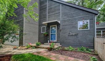 2877 Glacier Valley Rd, Fitchburg, WI 53711