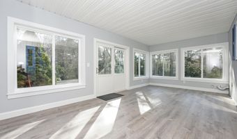 240 Oak St, Centerville, MA 02632