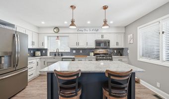 1004 Elm St, Auburn, IN 46706