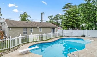 701 BEACHWOOD Blvd, Beachwood, NJ 08722