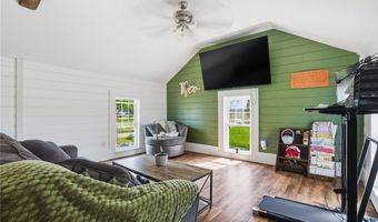 6246 Slater Rd, Andover, OH 44003