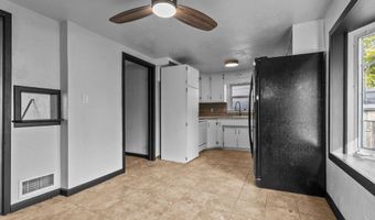 1200 S KERNAN Ave, Appleton, WI 54915