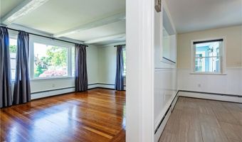 11 Bellevue Dr, Cranston, RI 02920