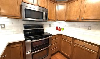 35 Governor Cir, Albany, NY 12208