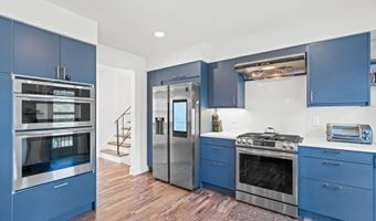 9817 FERNWOOD Rd, Bethesda, MD 20817
