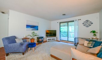 7673 Woodmere Dr 27, Athens, OH 45701