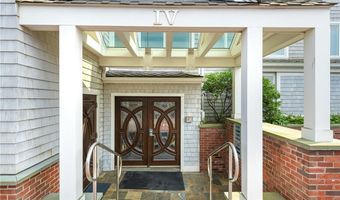 31 Coddington Wharf 24, Newport, RI 02840