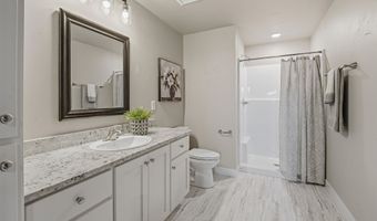 5749 N SEQUOIA Dr, Appleton, WI 54913