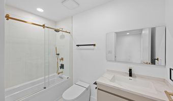 2321 N RICHMOND St, Arlington, VA 22207