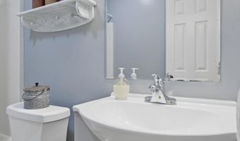 432 2nd St, Big Sandy, TN 38221