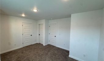 910 Massachusetts Ave, Bentonville, AR 72713