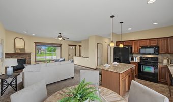 805 NW Reinhart Dr, Ankeny, IA 50023