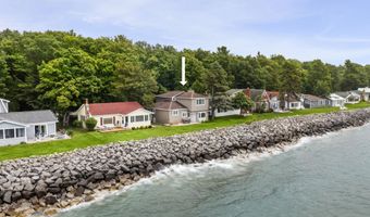 17646 S Ridgewood Dr, Arcadia, MI 49613