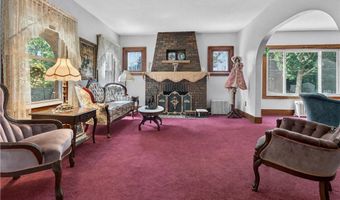 156 Woodhill Dr, Amherst, OH 44001