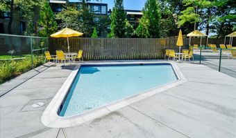 4920 SENTINEL Dr #3-305, Bethesda, MD 20816