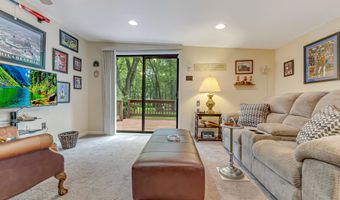 11 Carmen Gln, Albrightsville, PA 18210